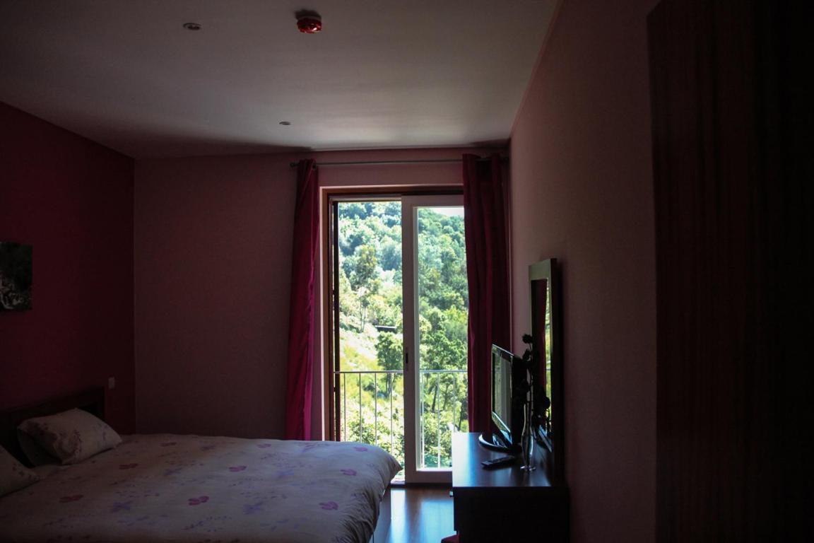 Encostas Da Torre Guest House Terras de Bouro Exterior photo
