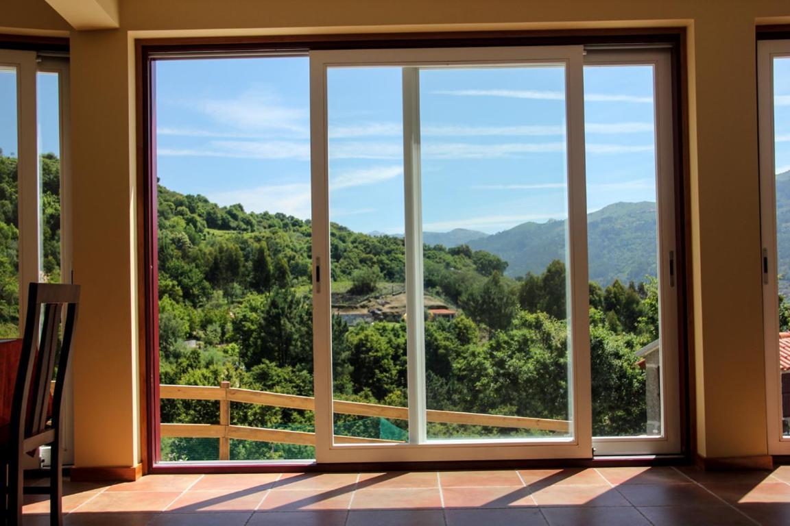 Encostas Da Torre Guest House Terras de Bouro Exterior photo