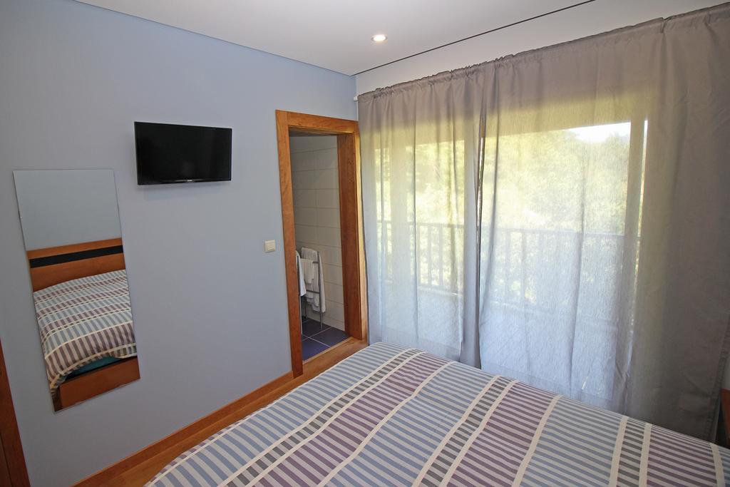 Encostas Da Torre Guest House Terras de Bouro Exterior photo